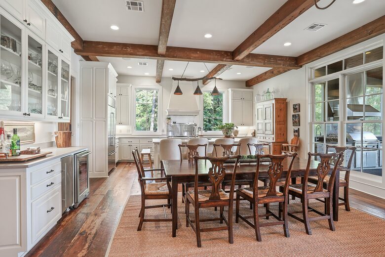 Stunning Saint Francisville Lakefront - Saint Francisville, Louisiana