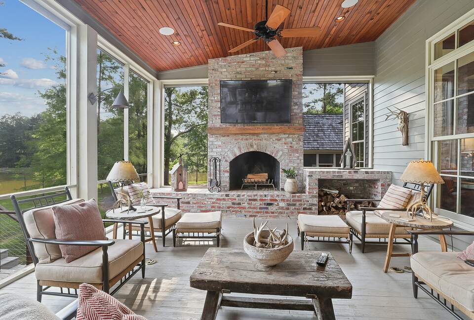 Stunning Saint Francisville Lakefront - Saint Francisville, Louisiana