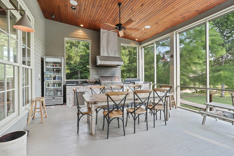 Stunning Saint Francisville Lakefront - Saint Francisville, Louisiana