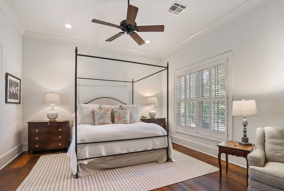 Stunning Saint Francisville Lakefront - Saint Francisville, Louisiana