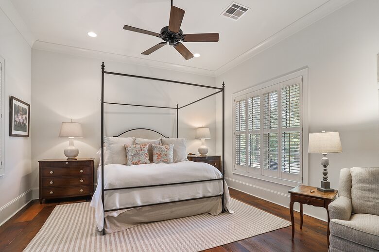 Stunning Saint Francisville Lakefront - Saint Francisville, Louisiana