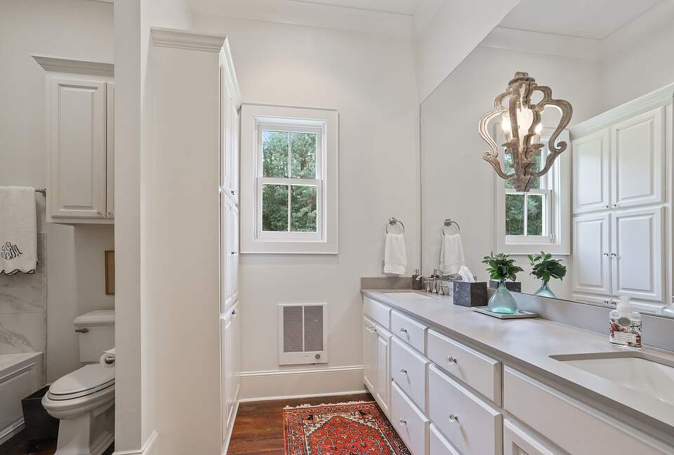 Stunning Saint Francisville Lakefront - Saint Francisville, Louisiana