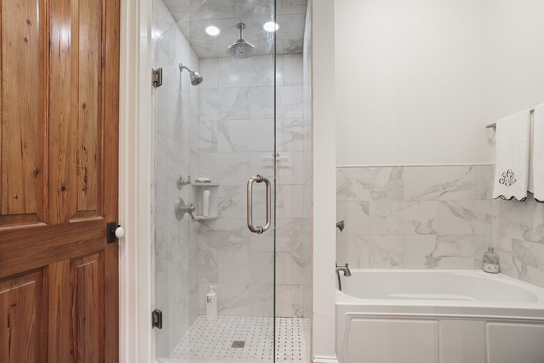 Stunning Saint Francisville Lakefront - Saint Francisville, Louisiana