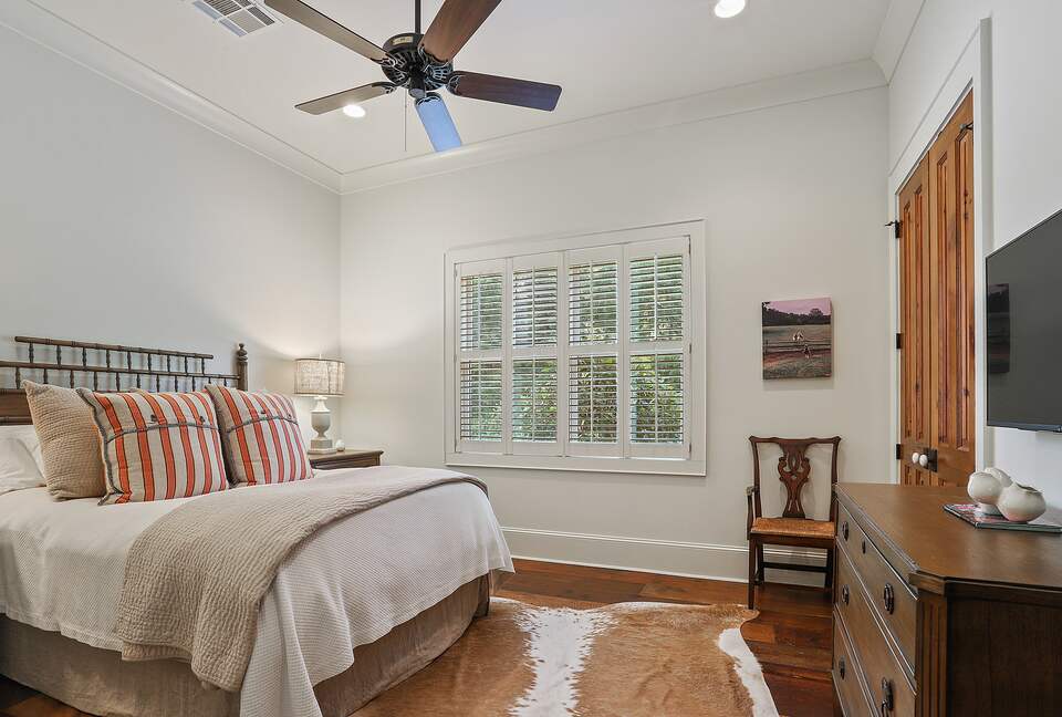 Stunning Saint Francisville Lakefront - Saint Francisville, Louisiana