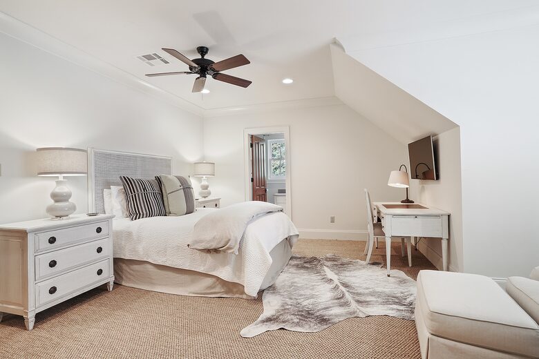 Stunning Saint Francisville Lakefront - Saint Francisville, Louisiana