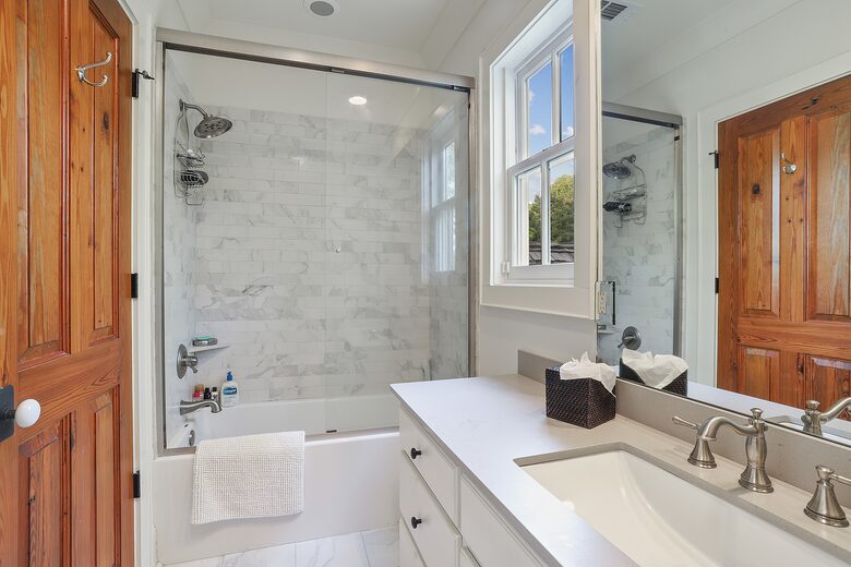 Stunning Saint Francisville Lakefront - Saint Francisville, Louisiana