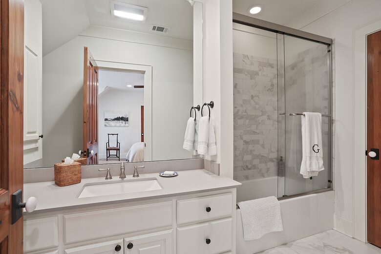 Stunning Saint Francisville Lakefront - Saint Francisville, Louisiana