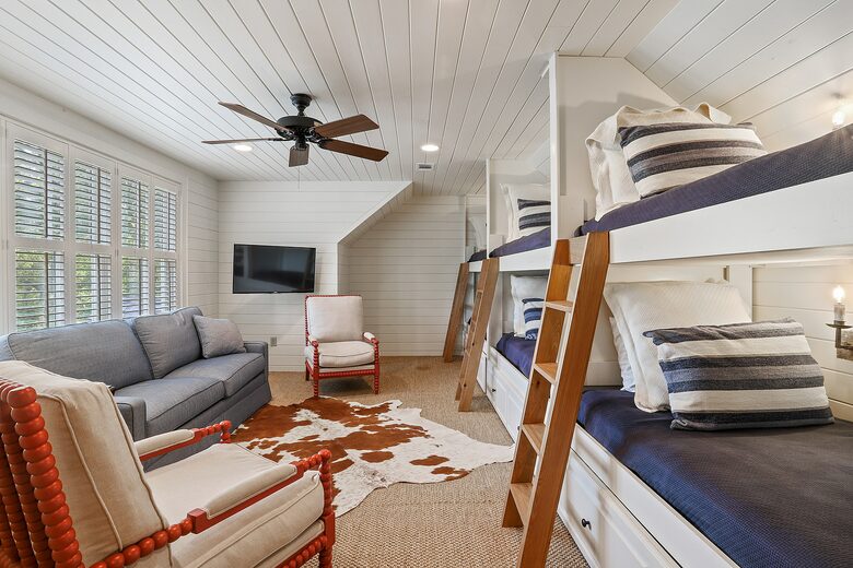 Stunning Saint Francisville Lakefront - Saint Francisville, Louisiana