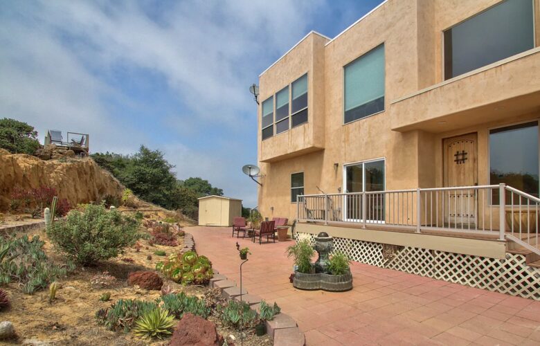 Gated Hilltop Home with Panoramic Bay Views - Royal Oaks, California