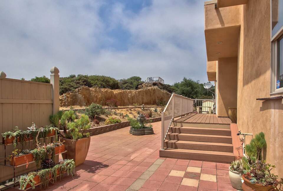 Gated Hilltop Home with Panoramic Bay Views - Royal Oaks, California