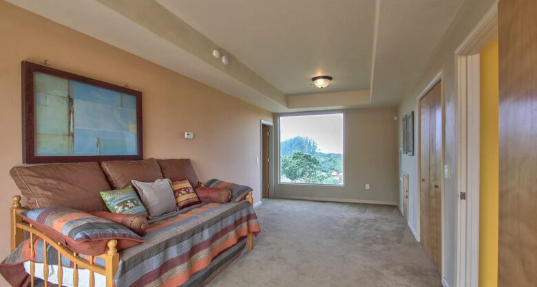 Gated Hilltop Home with Panoramic Bay Views - Royal Oaks, California