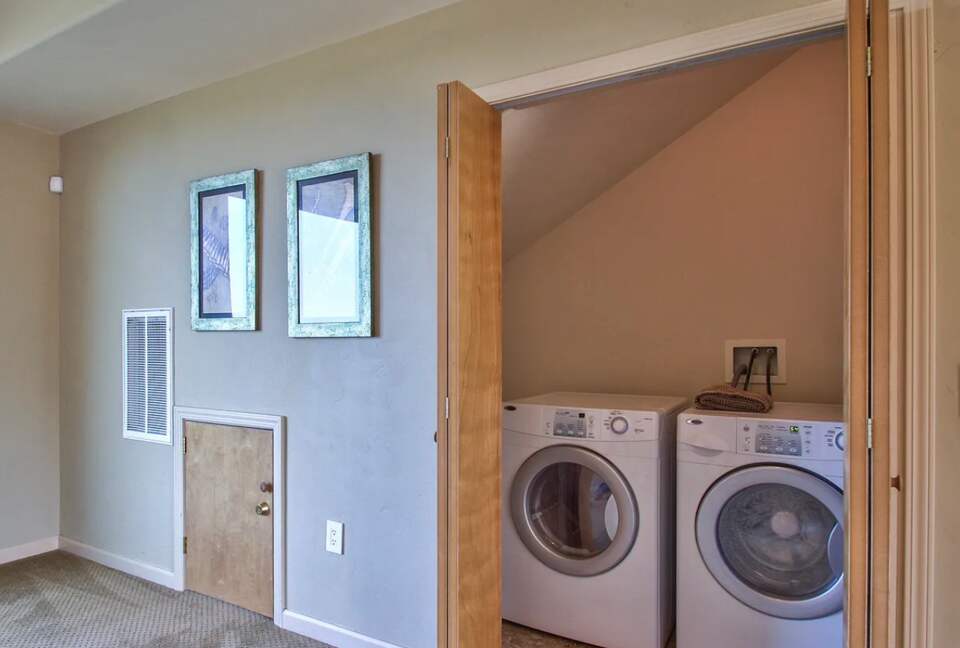 Gated Hilltop Home with Panoramic Bay Views - Royal Oaks, California