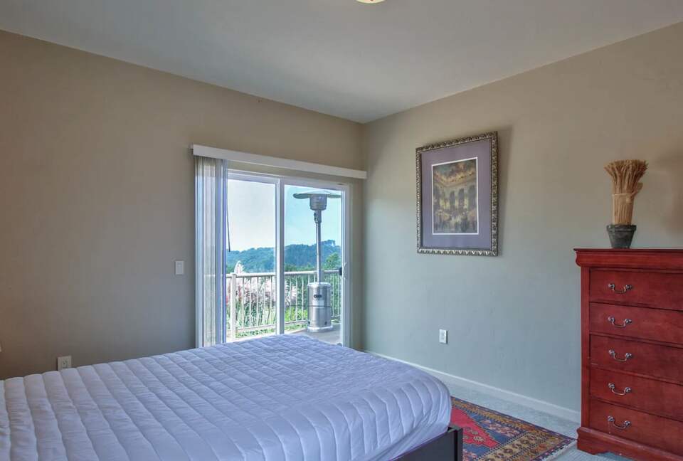 Gated Hilltop Home with Panoramic Bay Views - Royal Oaks, California