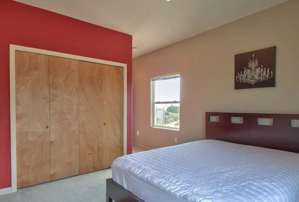 Gated Hilltop Home with Panoramic Bay Views - Royal Oaks, California