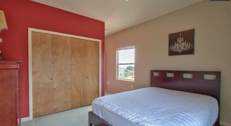 Gated Hilltop Home with Panoramic Bay Views - Royal Oaks, California