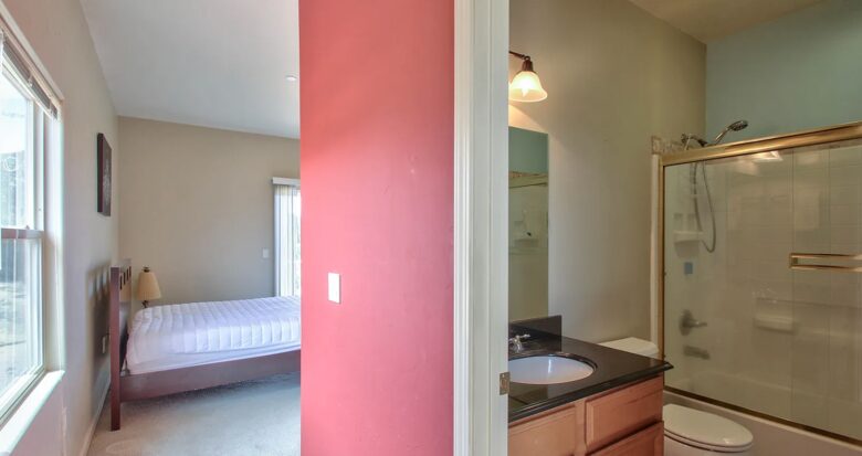 Gated Hilltop Home with Panoramic Bay Views - Royal Oaks, California