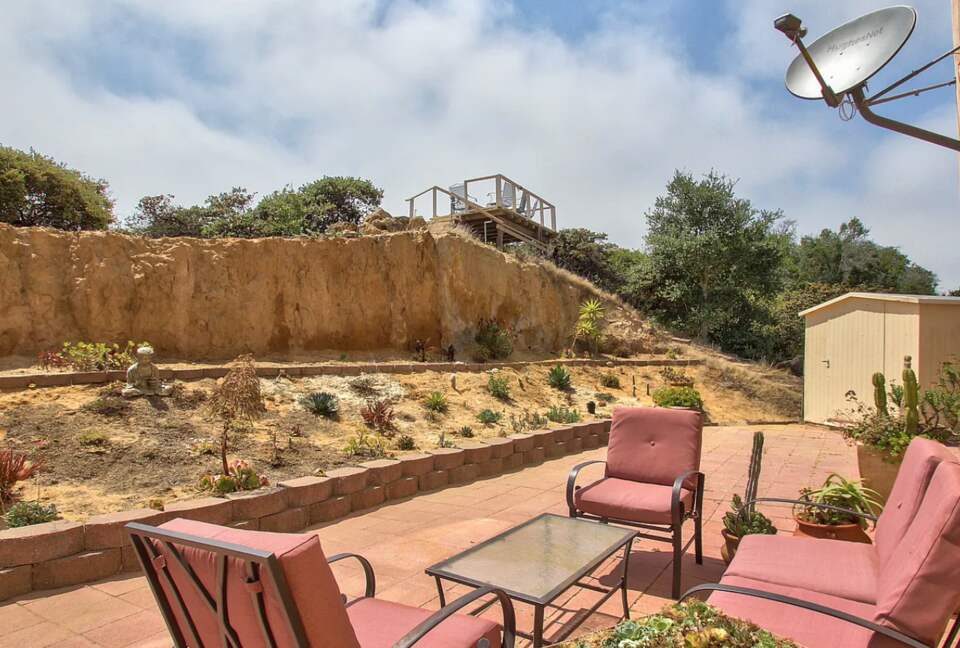 Gated Hilltop Home with Panoramic Bay Views - Royal Oaks, California