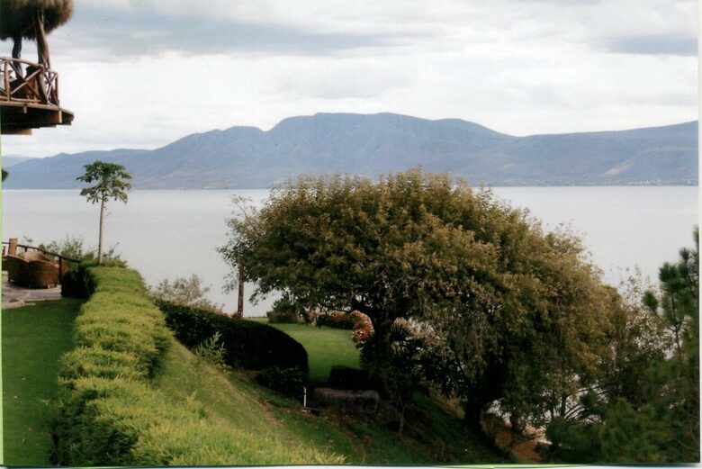 Bugam Villa - Charming Lakeside Home - Chapala, Mexico