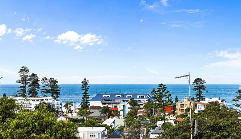 Stunning ocean view Manly home, walk to Manly beach and Sydney harbour - Manly, Australia