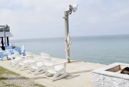Bayfront Getaway with a Pool and Hot Tub - Galveston, Texas