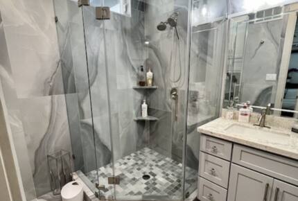 Bayfront Getaway with a Pool and Hot Tub - Galveston, Texas