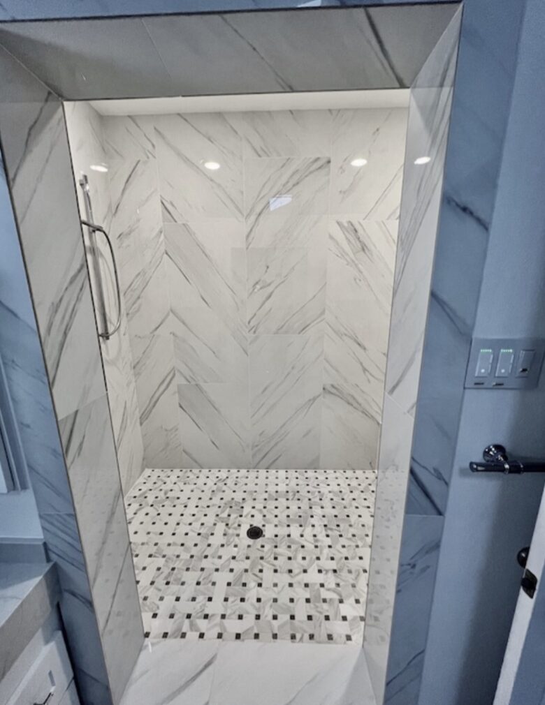 Bayfront Getaway with a Pool and Hot Tub - Galveston, Texas