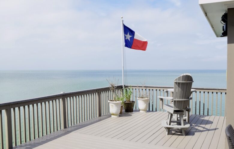 Bayfront Getaway with a Pool and Hot Tub - Galveston, Texas