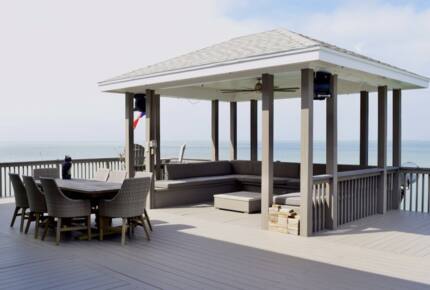 Bayfront Getaway with a Pool and Hot Tub - Galveston, Texas