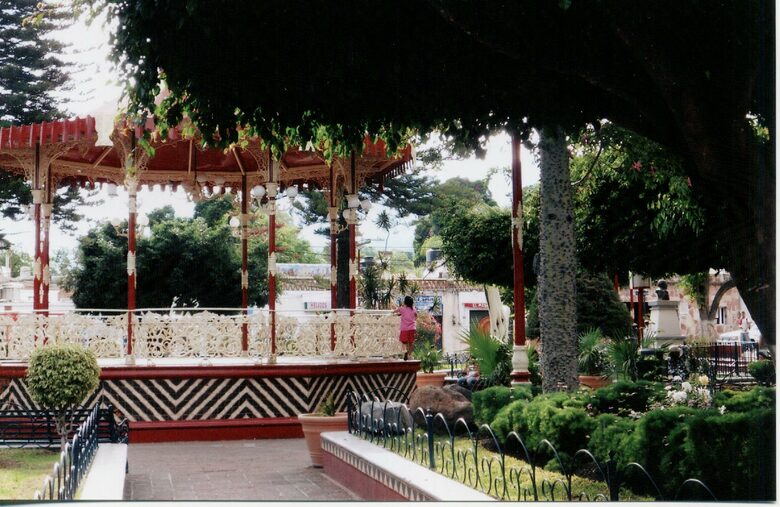 Bugam Villa - Charming Lakeside Home - Chapala, Mexico