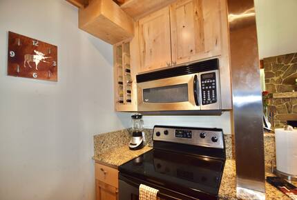 Jackson Hole Gorgeous Condo | Top Location | Great Views - Wilson, Wyoming