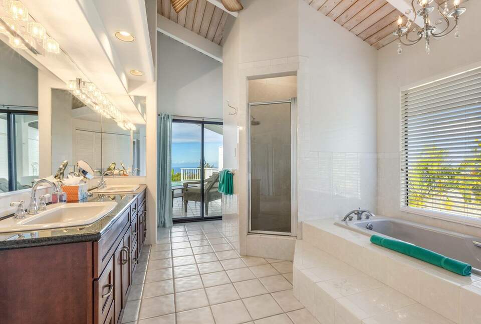 Kona Blue Laule'a House - Kailua Kona, Hawaii