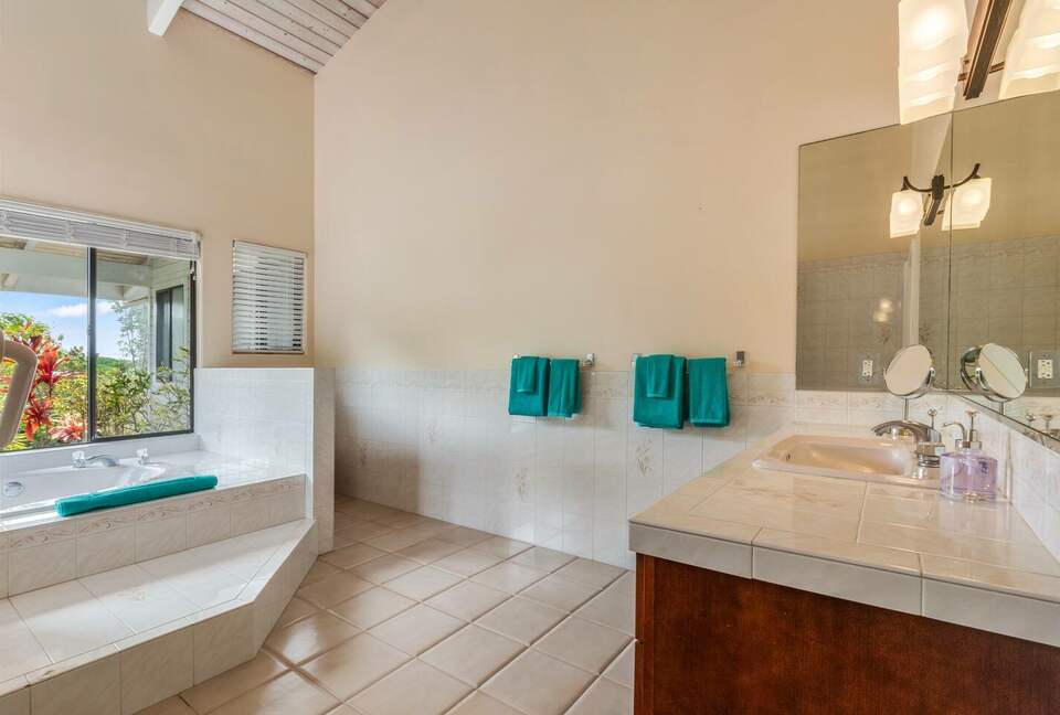 Kona Blue Laule'a House - Kailua Kona, Hawaii