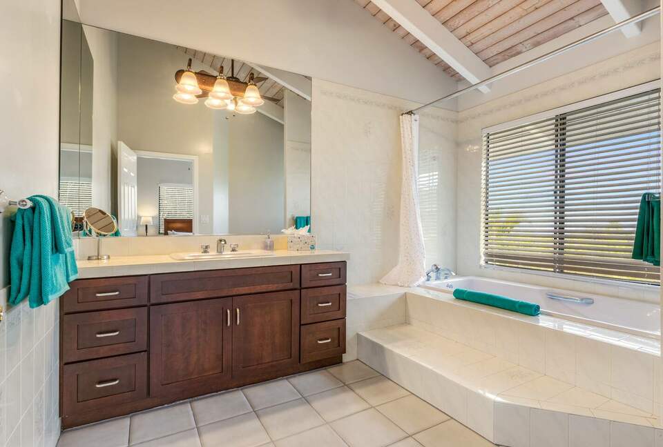 Kona Blue Laule'a House - Kailua Kona, Hawaii