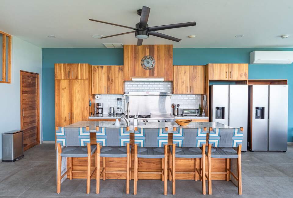 The Villa | Sleep Up to 34 | Modern Villa Built in 2020 - Manuel Antonio, Costa Rica