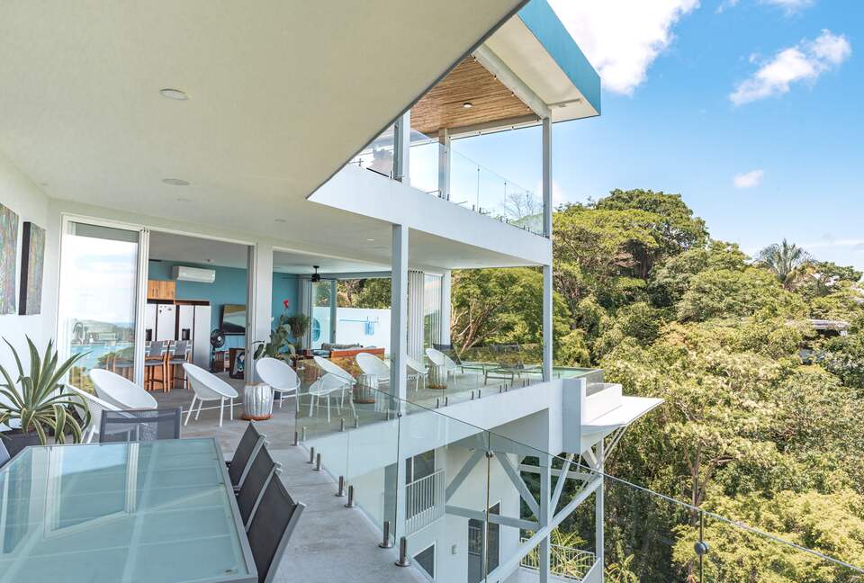 The Villa | Sleep Up to 34 | Modern Villa Built in 2020 - Manuel Antonio, Costa Rica