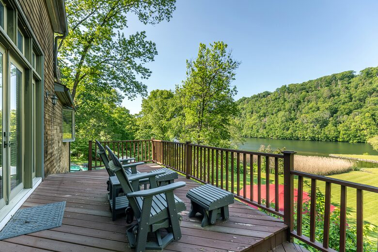 Gorgeous Lake House | 7 Bedrooms | Private Pool - Bridgewater, Connecticut