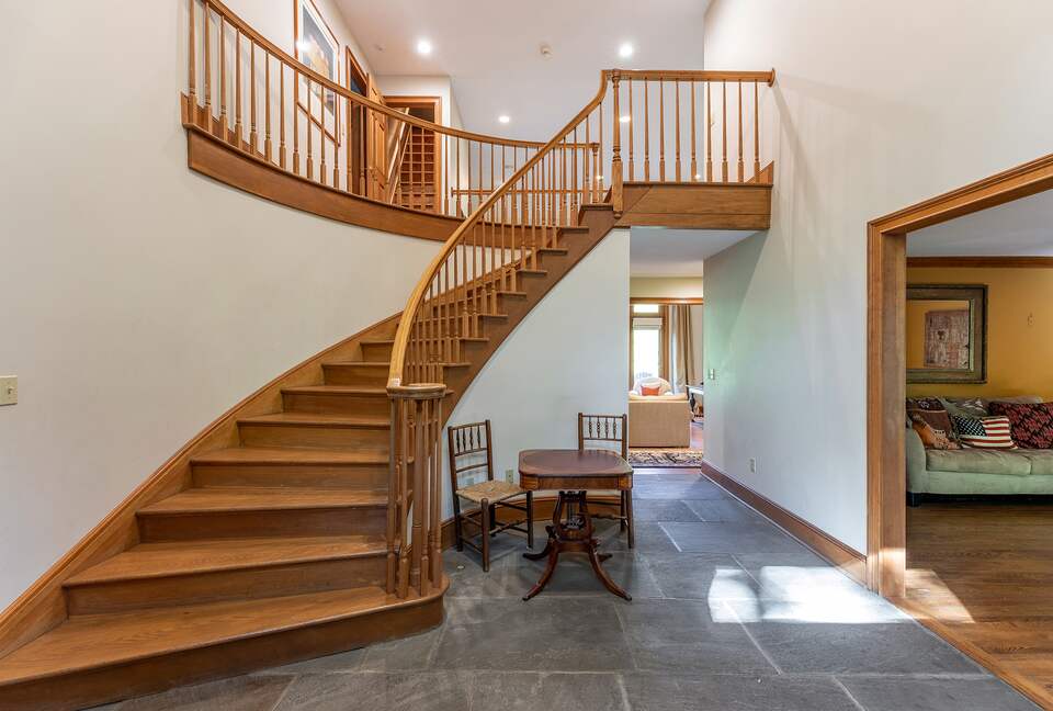 Gorgeous Lake House | 7 Bedrooms | Private Pool - Bridgewater, Connecticut