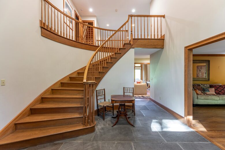 Gorgeous Lake House | 7 Bedrooms | Private Pool - Bridgewater, Connecticut