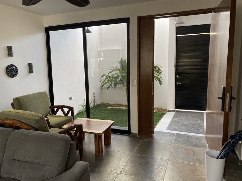 Modern Getaway with a Pool + Jacuzzi - Playa del Carmen, Mexico
