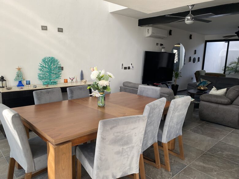 Modern Getaway with a Pool + Jacuzzi - Playa del Carmen, Mexico