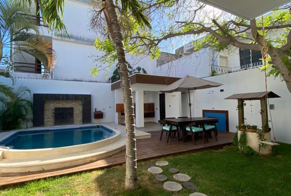 Modern Getaway with a Pool + Jacuzzi - Playa del Carmen, Mexico