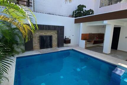 Modern Getaway with a Pool + Jacuzzi - Playa del Carmen, Mexico