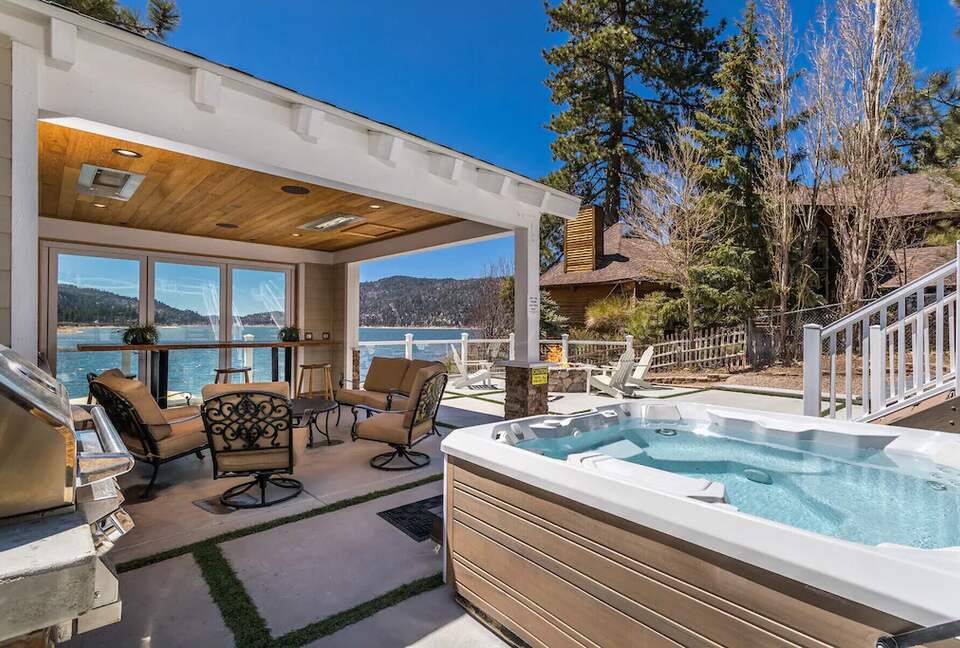 Lakefront Parks Place - Big Bear Lake, California