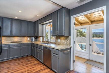 Lakefront Parks Place - Big Bear Lake, California