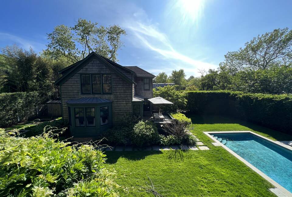 Charming Victorian Sag Harbor Residence - Sag Harbor, New York