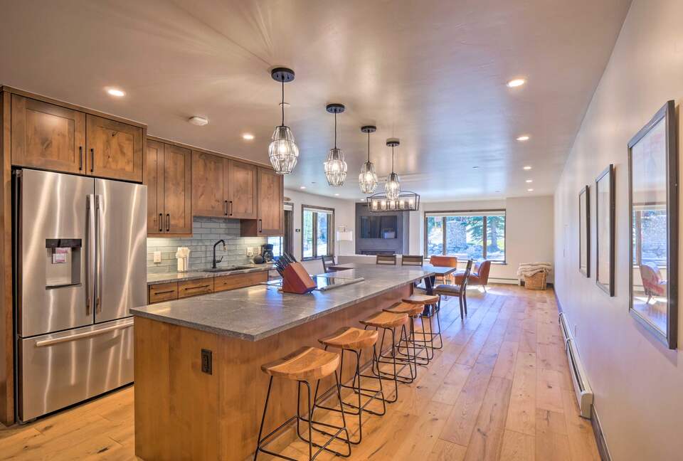 Ski-In/Ski-Out Condo Steps to Snowflake Chair - Breckenridge, Colorado