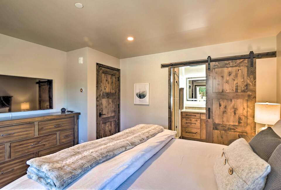 Ski-In/Ski-Out Condo Steps to Snowflake Chair - Breckenridge, Colorado