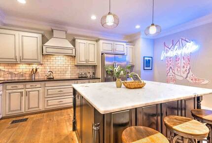 Premium Gulch Home - 10 Beds - Skyline Views! - Nashville, Tennessee