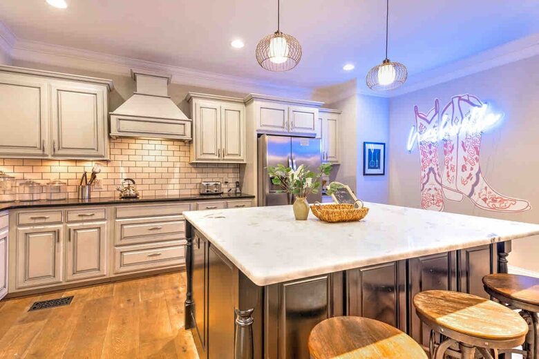 Premium Gulch Home - 10 Beds - Skyline Views! - Nashville, Tennessee