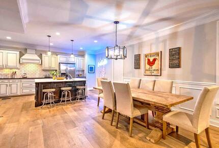 Premium Gulch Home - 10 Beds - Skyline Views! - Nashville, Tennessee